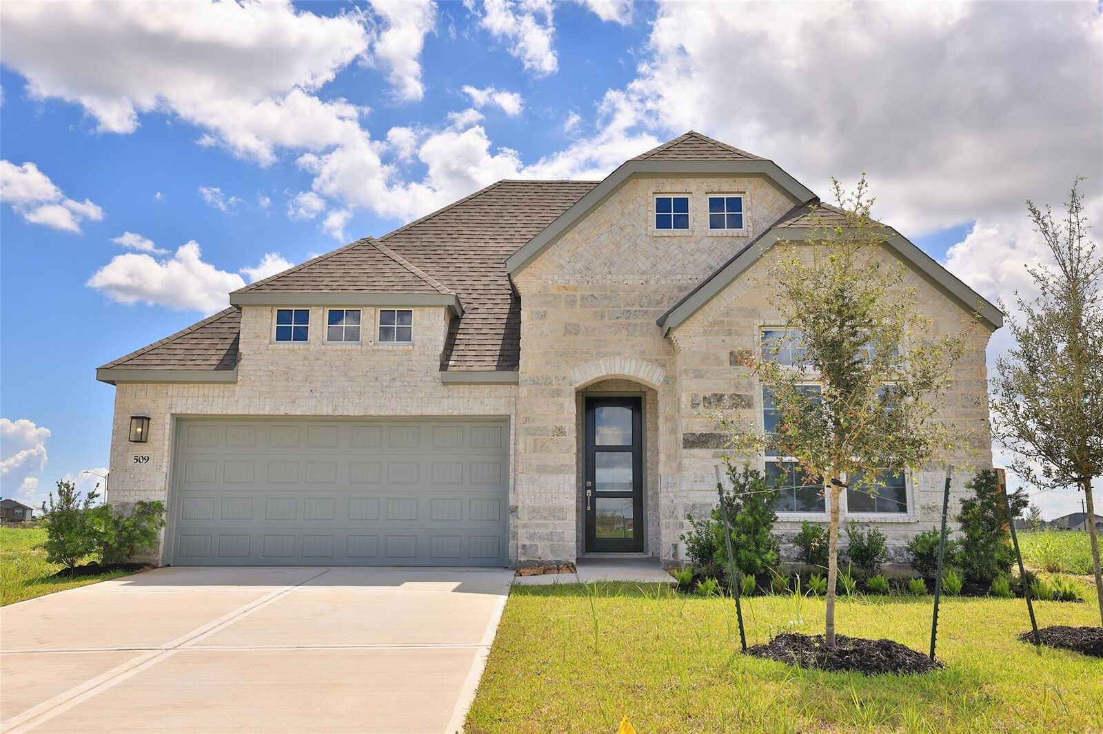 Property Photo: 509 Sunset Court TX 77535
