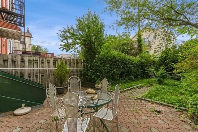 Property Photo: 550 Palisade Ave 1 NJ 07307