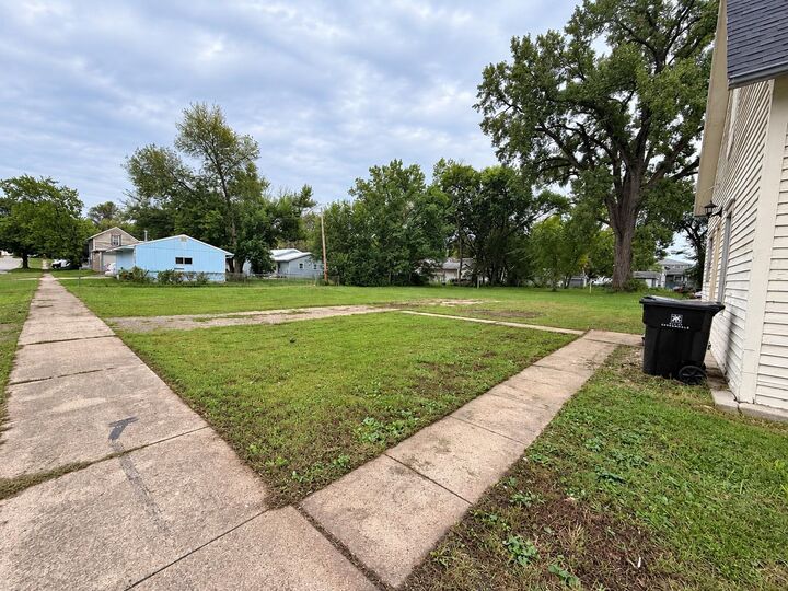 Property Photo:  520 N 4th Street  IA 51334 