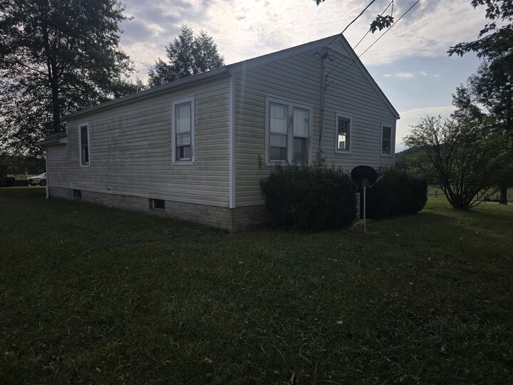 Property Photo:  1592 Flat Lick Road  KY 40744 