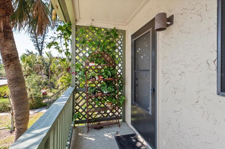 Property Photo: 1519 Pelican Point Drive 288 FL 34231