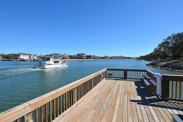 Property Photo: 115 Riverview Bend S 2133 FL 32137