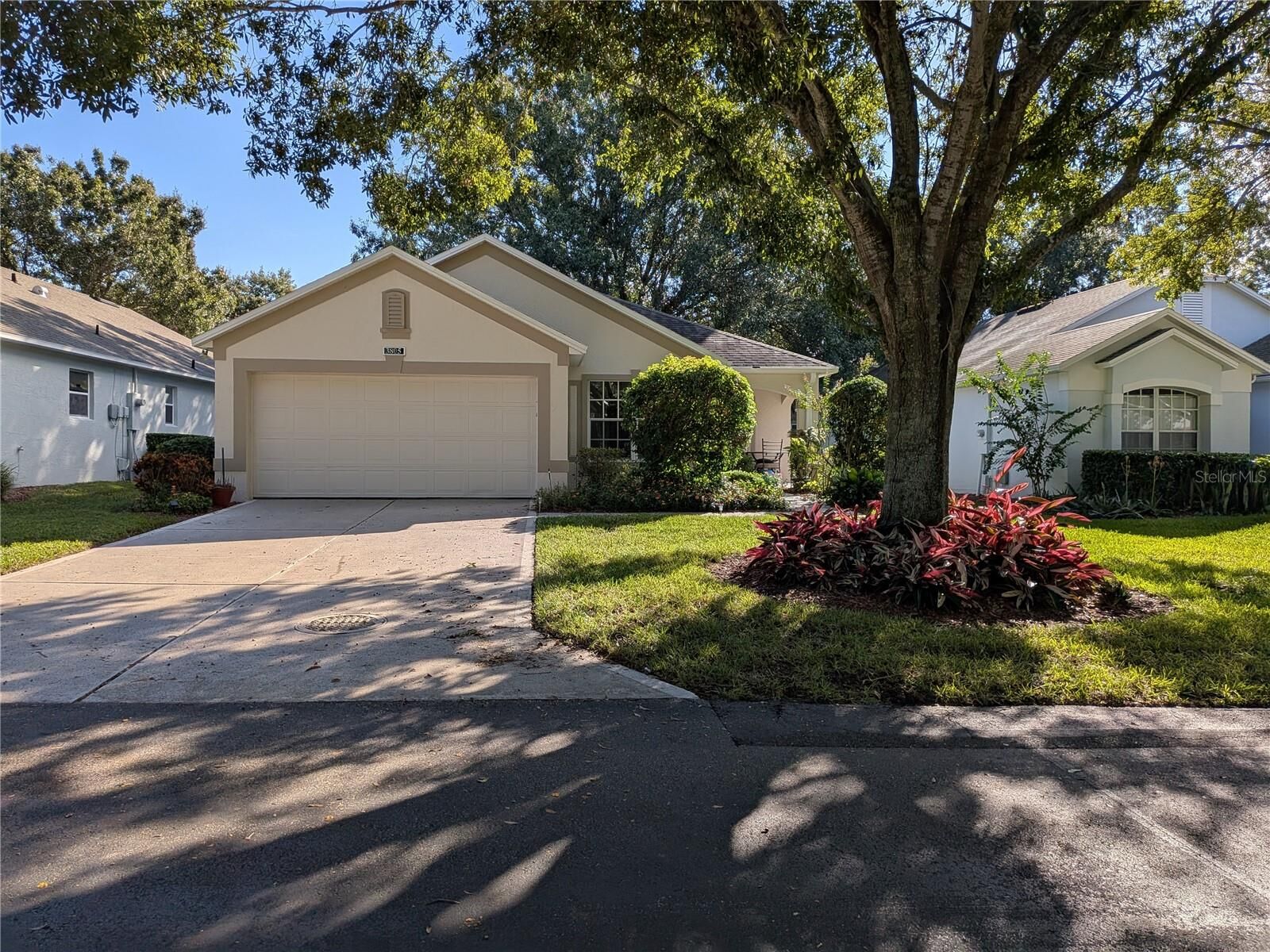 Property Photo:  3805 Doune Way  FL 34711 
