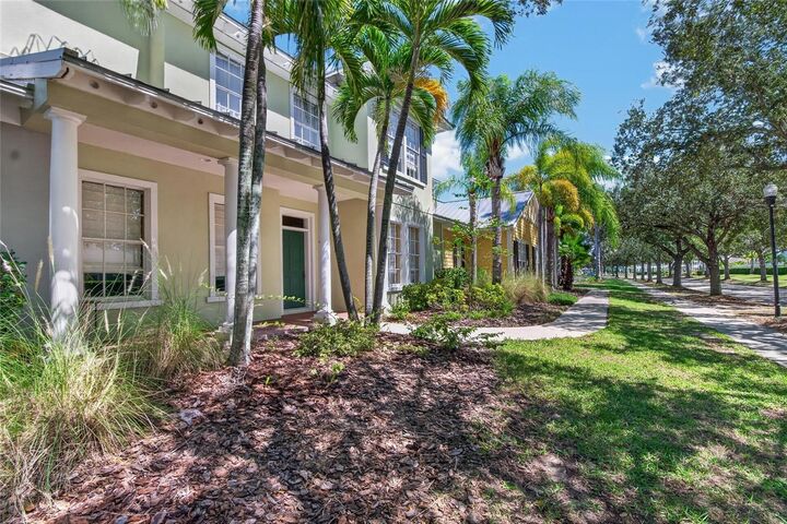 Property Photo:  5518 Luminar Pointe Lane  FL 33572 
