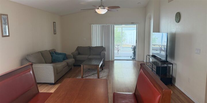 Property Photo:  1886 Holton Road  FL 33810 