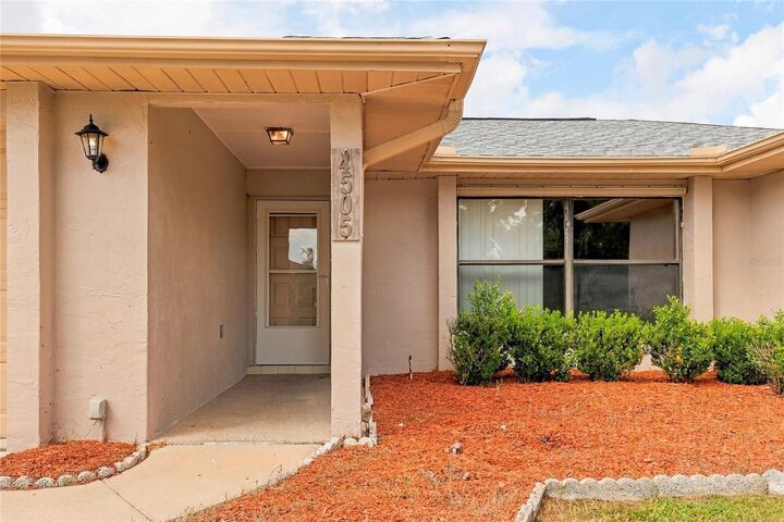 Property Photo:  4505 SW 156th Place  FL 34473 