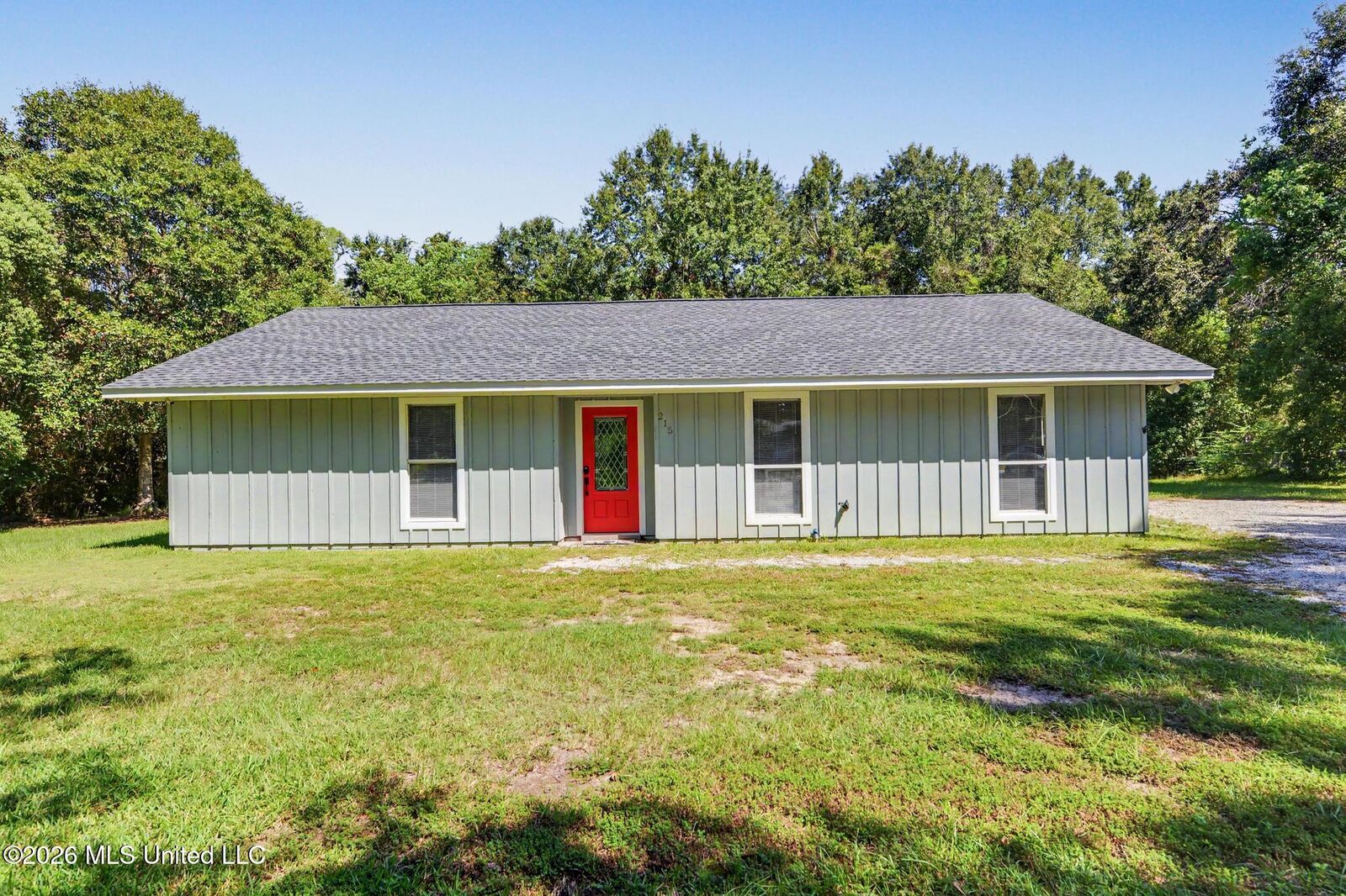 Property Photo:  215 Old Spanish Trail  MS 39576 
