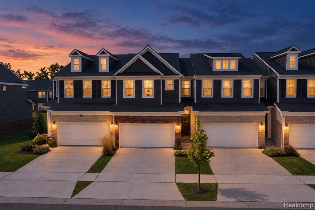 Property Photo:  4830 Broomfield Way  MI 48359 1957 
