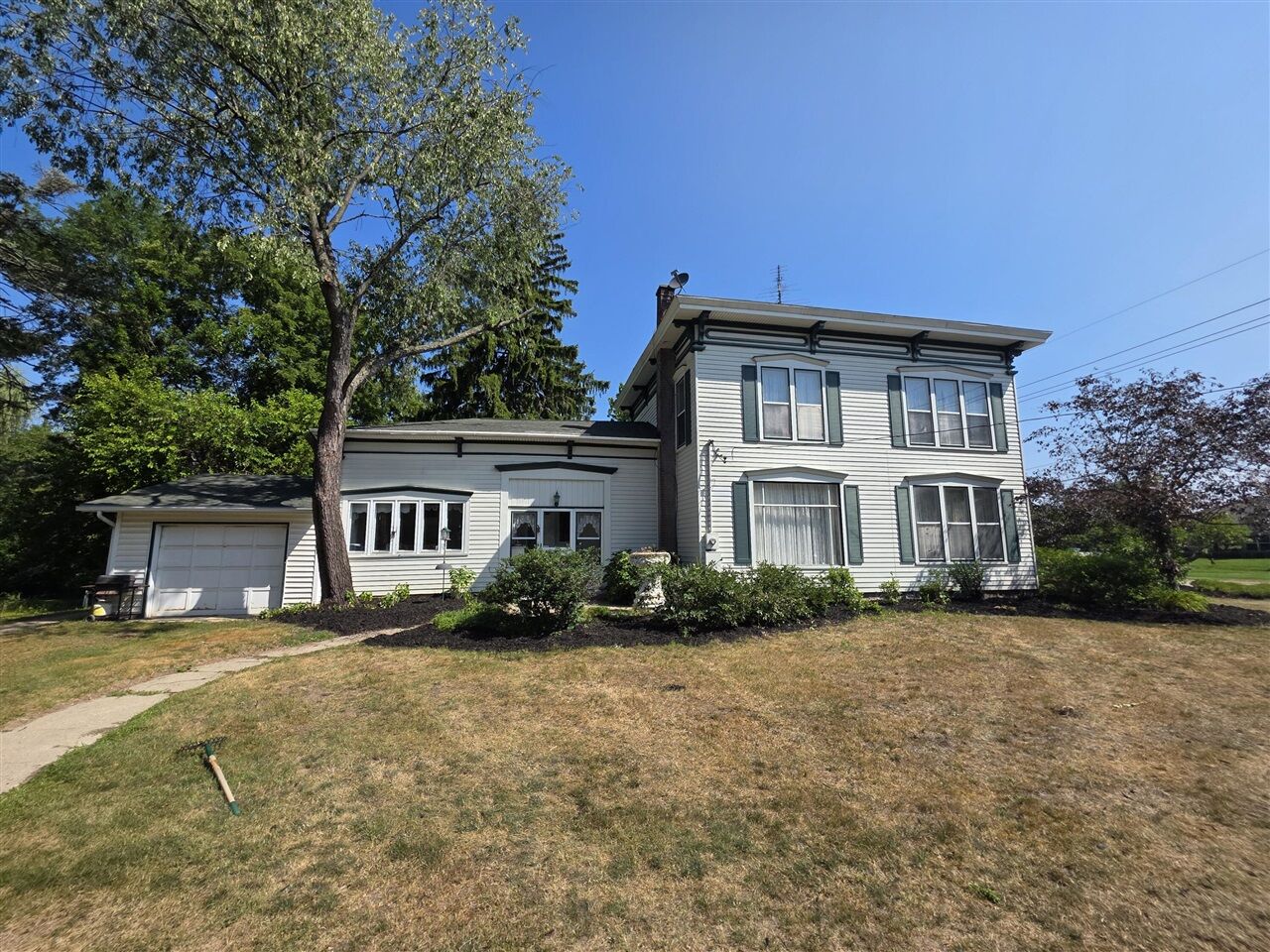 Property Photo: 427 S Main Street MI 49319