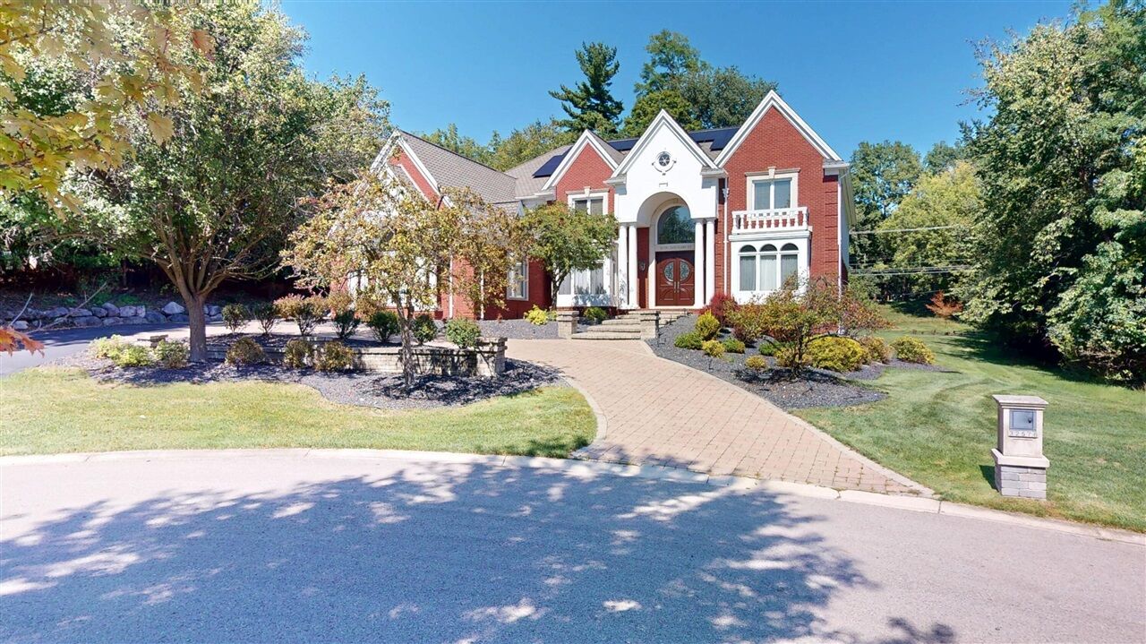 Property Photo: 32576 Sanctuary Court MI 48336-1009