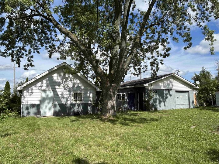Property Photo:  1409 Allen Street  MI 48529 