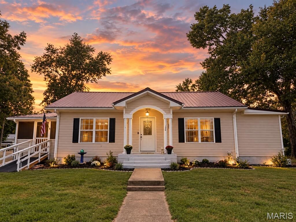 Property Photo: 105 Twin Street MO 63628