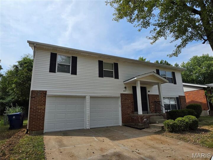 Property Photo: 2337 Millvalley Drive MO 63031