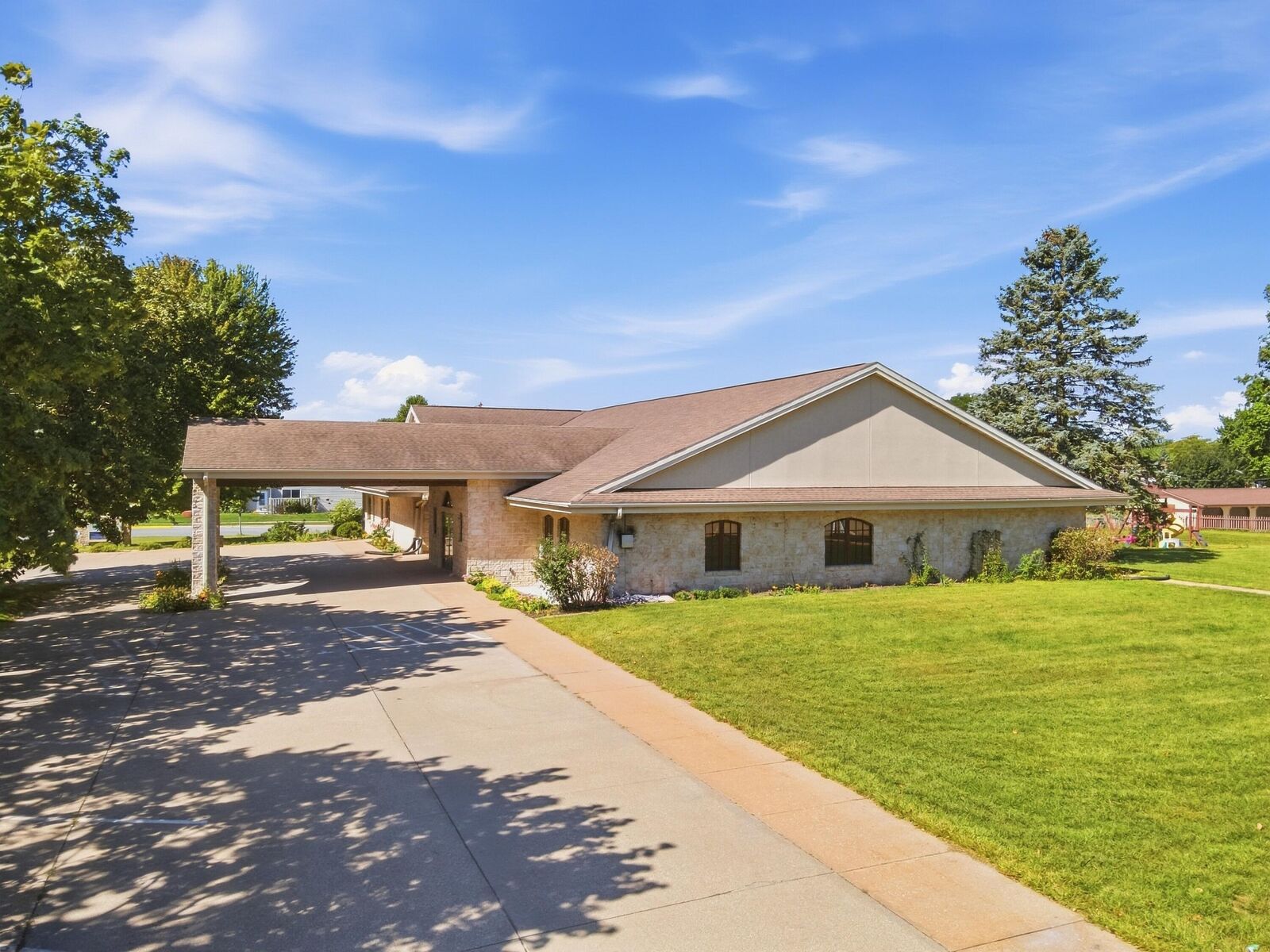 Property Photo:  1001 Quincy Street -  WI 54650 