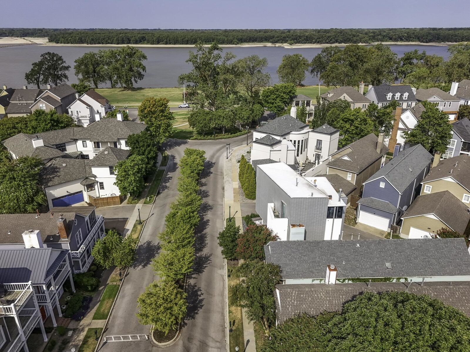 Property Photo:  92 Harbor Village Dr  TN 38103 