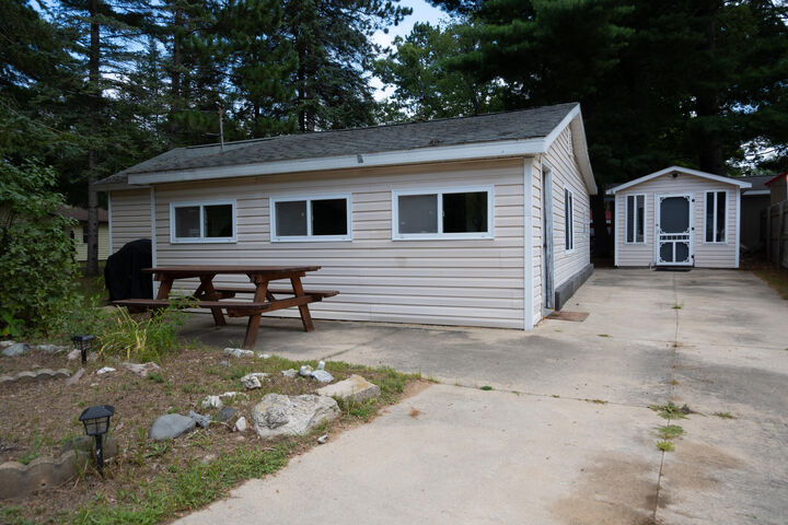Property Photo:  410 Silver Lake Drive  MI 48632 