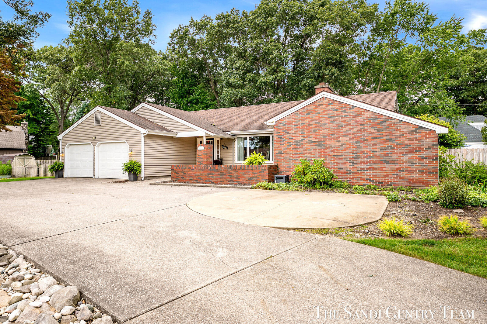 Property Photo:  1160 Harbor Point Drive  MI 49441 