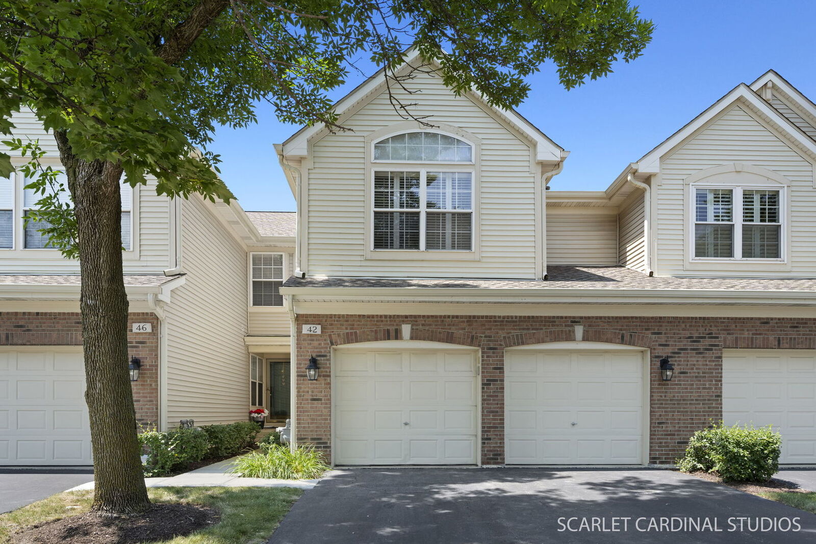 Property Photo:  42 Egg Harbour Court 42  IL 60173 