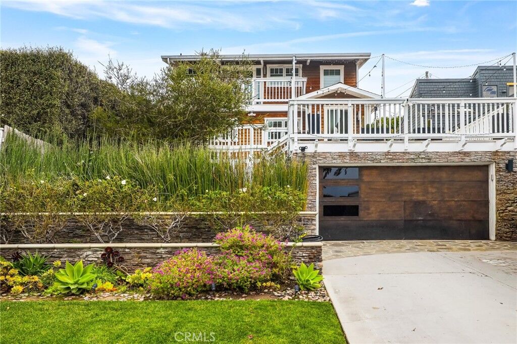 Property Photo: 2520 Cliff Drive CA 92663