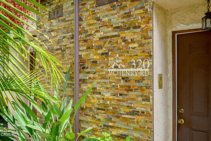 Property Photo:  320 McHenry Road 27  CA 91206 