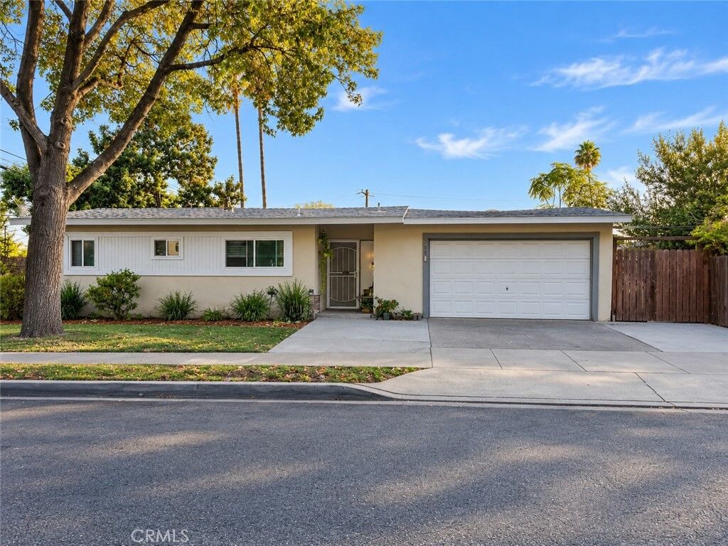 Property Photo: 308 N Parker Street CA 92868