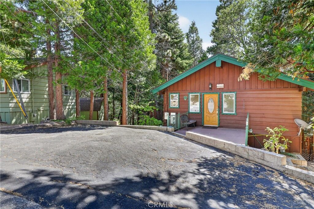 Property Photo: 1147 Jungfrau Drive CA 92325