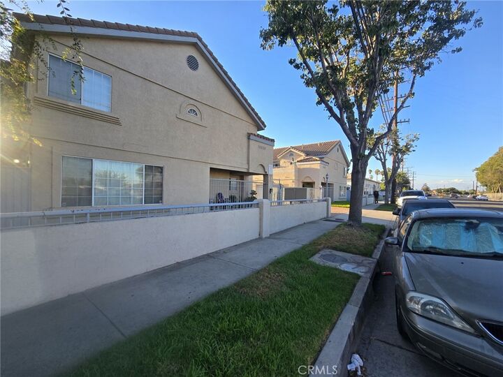 Property Photo:  15539 Woodruff 17  CA 90706 