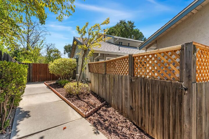 Property Photo:  2022 E 8th Street  CA 95618 