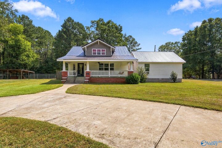 Property Photo:  18 Jones Road  AL 35901 