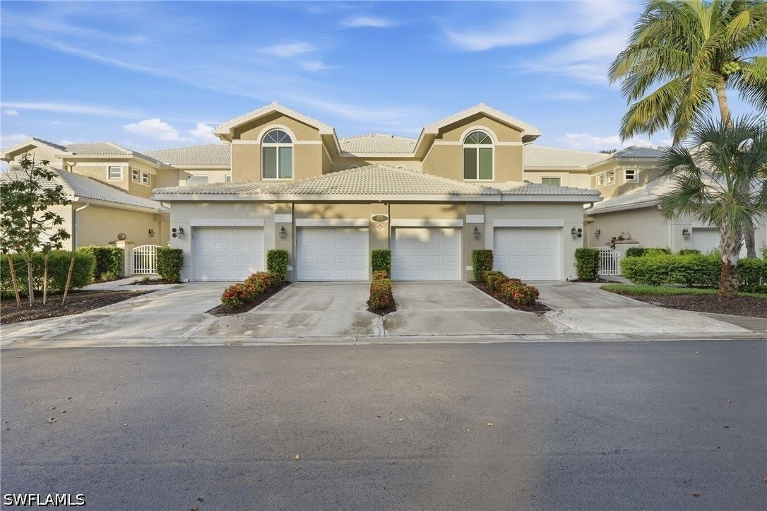 Property Photo:  4705 Hawks Nest Way 102  FL 34114 