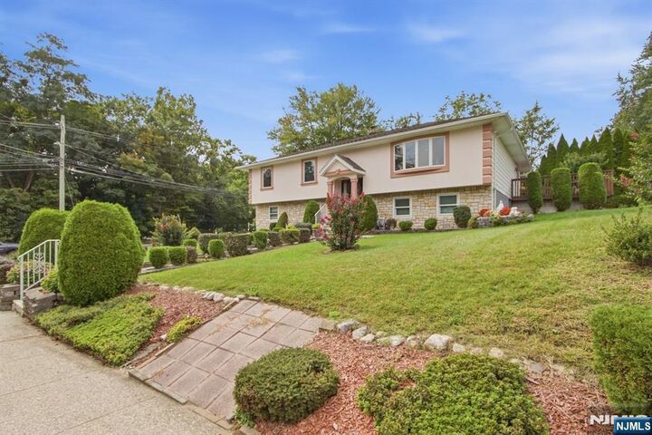 Property Photo:  14 Leonard Road  NJ 07405 