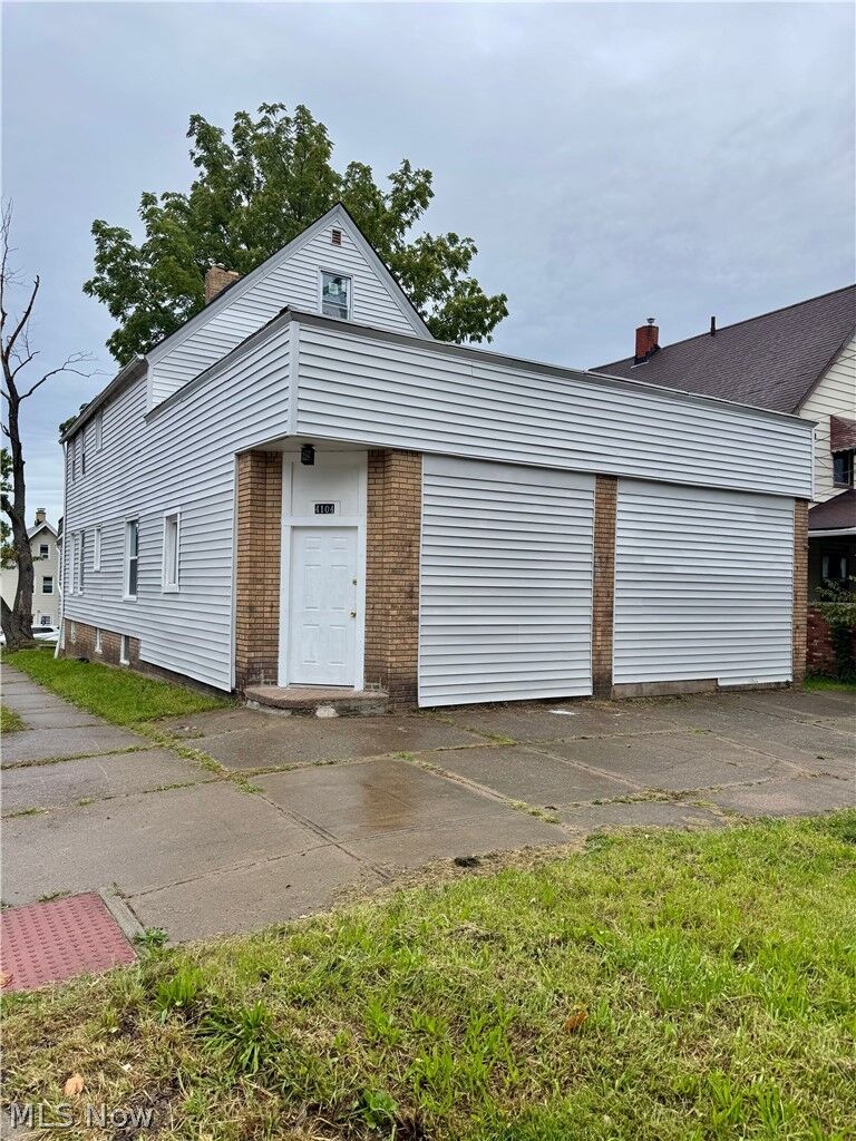 Property Photo: 4104 Woburn Avenue OH 44109