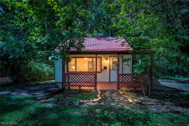 Property Photo:  954 Archer Road  OH 44146 
