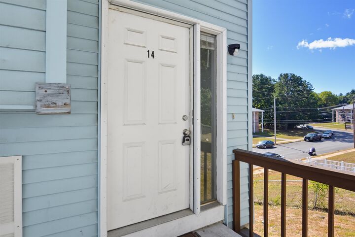 Property Photo:  186 Dunbarton Road  NH 03102 