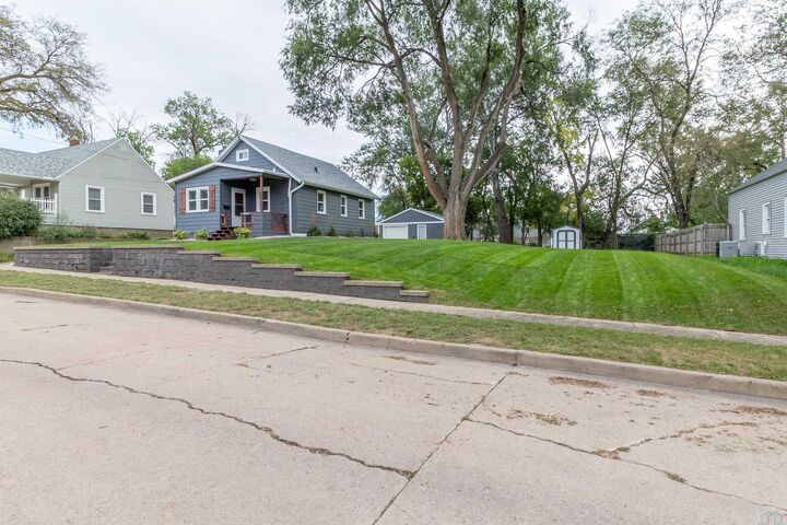 Property Photo: 2614 Morgan St IA 51104