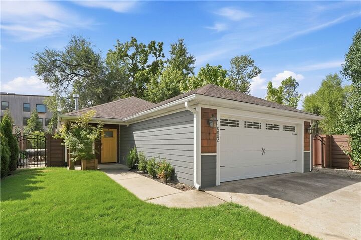 Property Photo: 502 SE Henry Street AR 72712