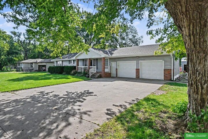 Property Photo:  3177 County Road T Avenue  NE 68025 