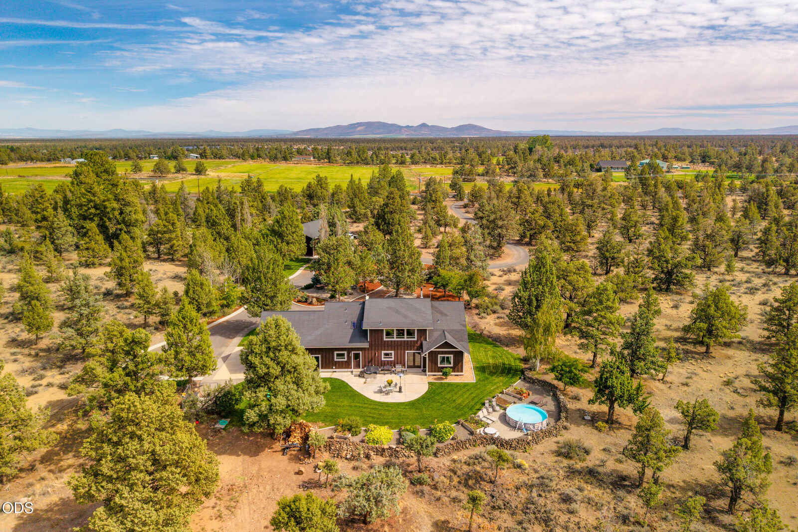 Property Photo:  65855 61st Street  OR 97703 