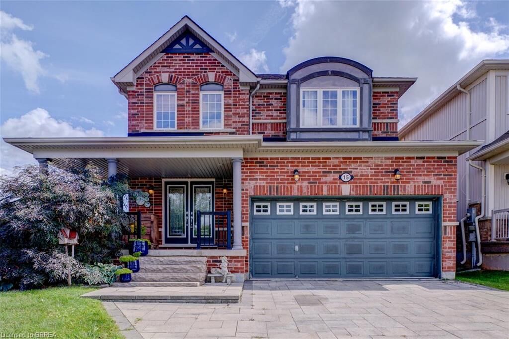 Property Photo:  15 Davidson Court  ON N3S 0C6 