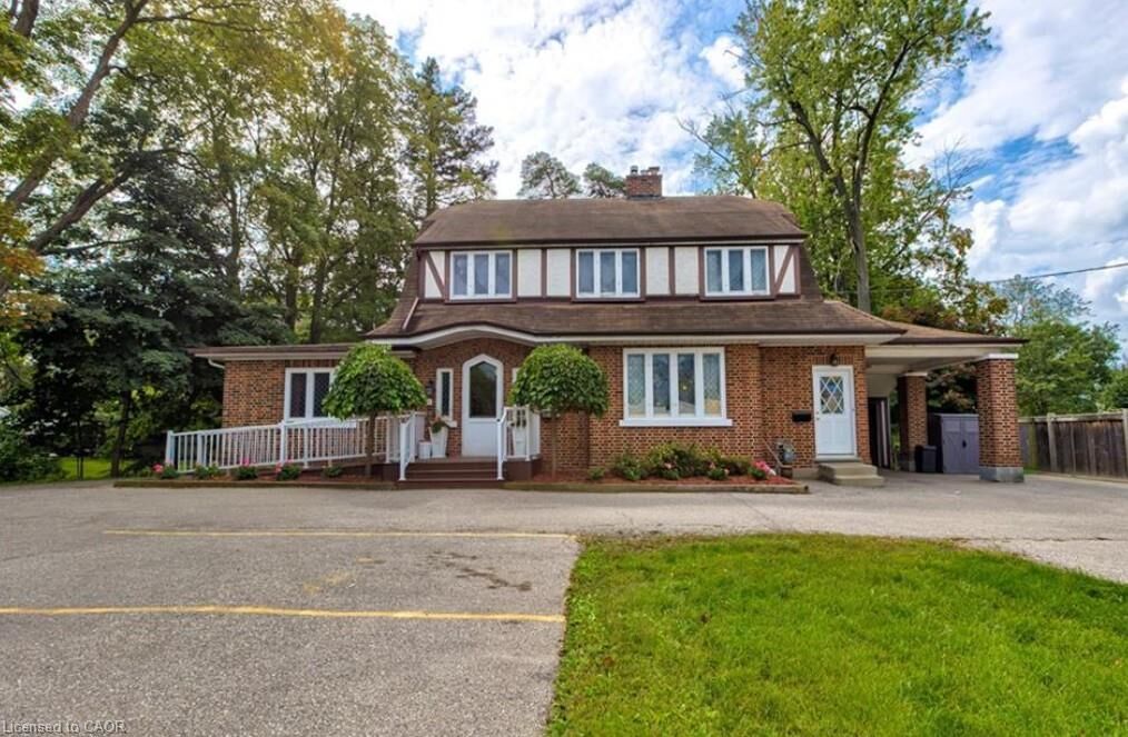 Property Photo:  1558 King Street E Main Level  ON N3H 3R5 