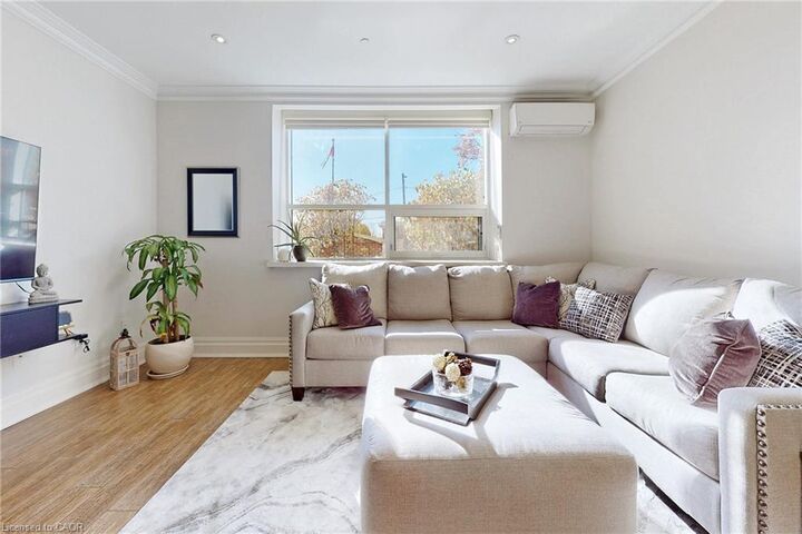 Property Photo:  397 King Street W 108  ON L9H 1W9 