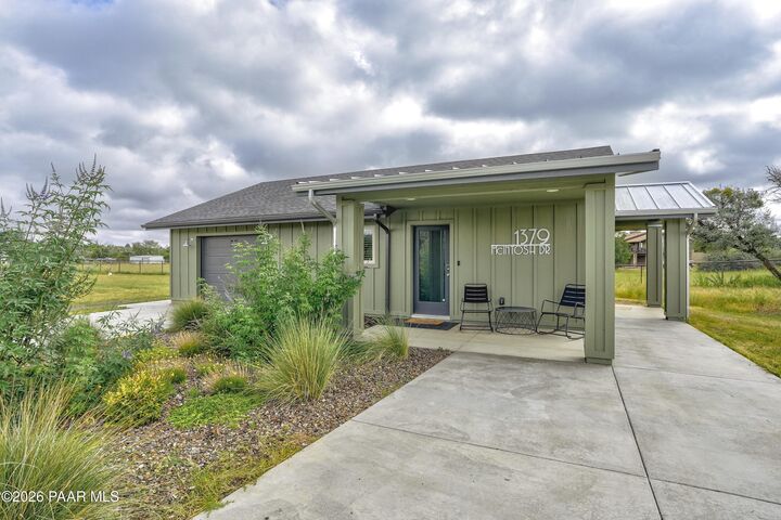 Property Photo:  1379 W McIntosh Drive  AZ 86305 