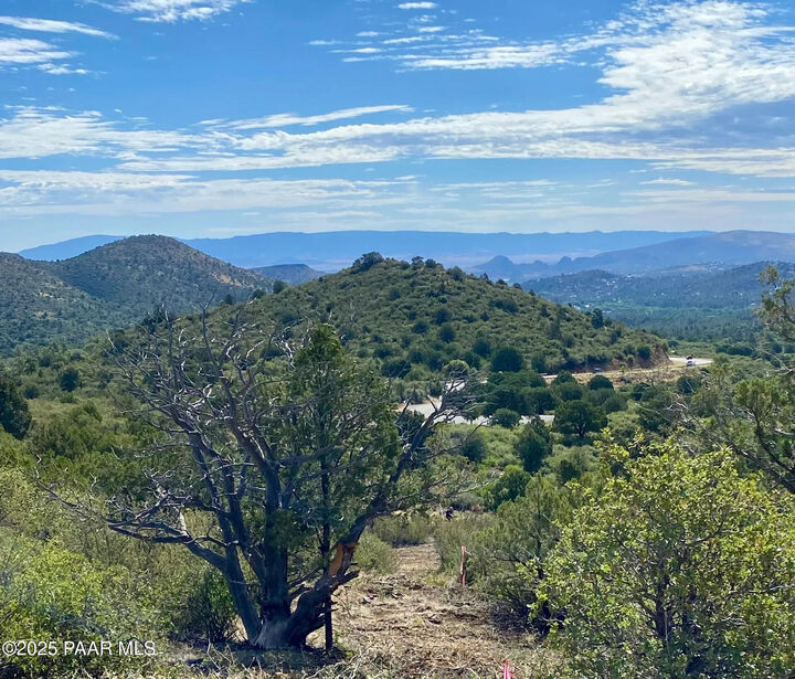 Property Photo: 5101 W Iron Springs Road AZ 86305