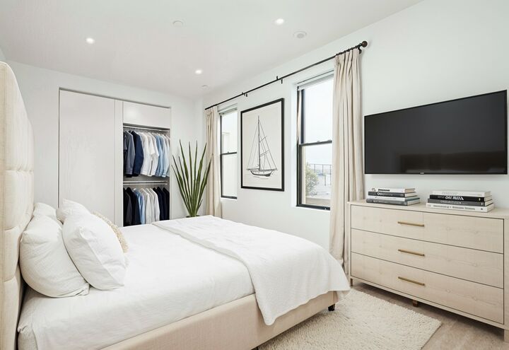 Property Photo:  340 West 2nd Street 9  MA 02127 