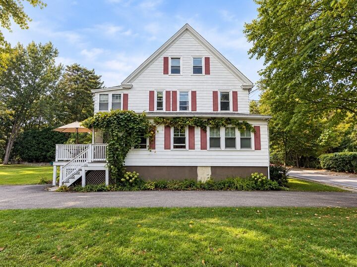 Property Photo:  429-431 Parker St 431  MA 02459 