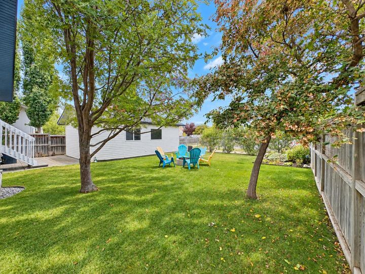Property Photo:  5842 65 Avenue  AB T4T 1N7 