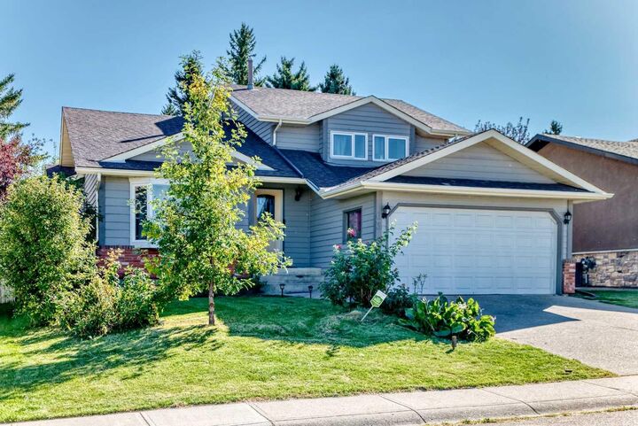 Property Photo:  63 Millpark Road SW  AB T2Y 2N6 