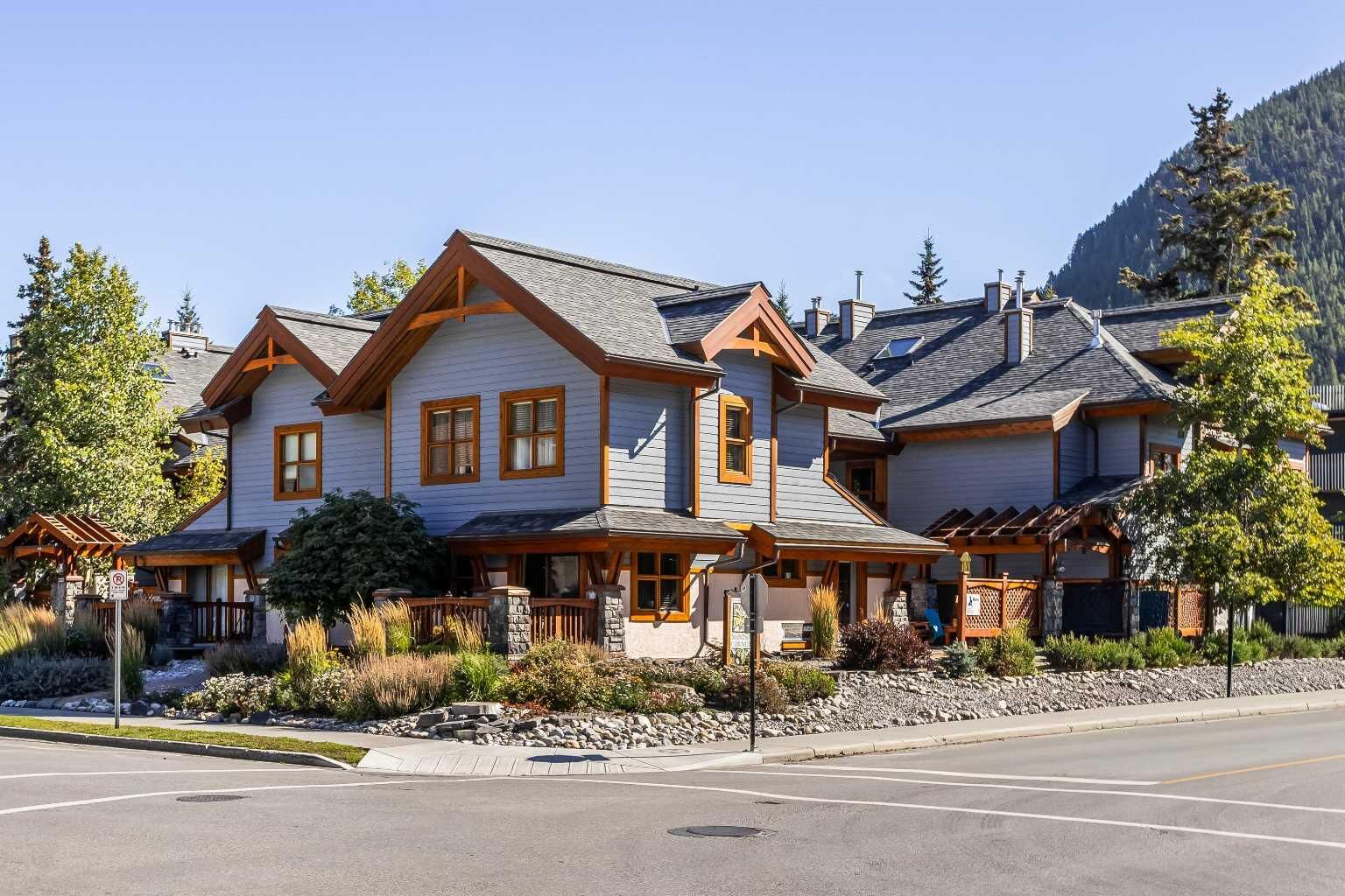 Property Photo:  404 Marten Street 203  AB T1L 1C6 