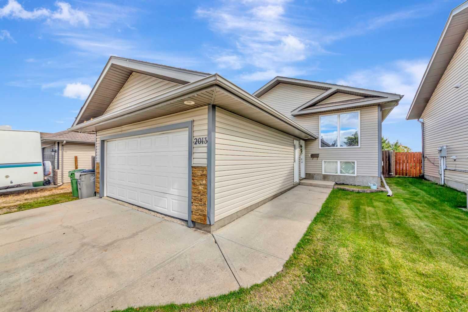 Property Photo:  2013 46 Avenue  SK S9V 0Z6 