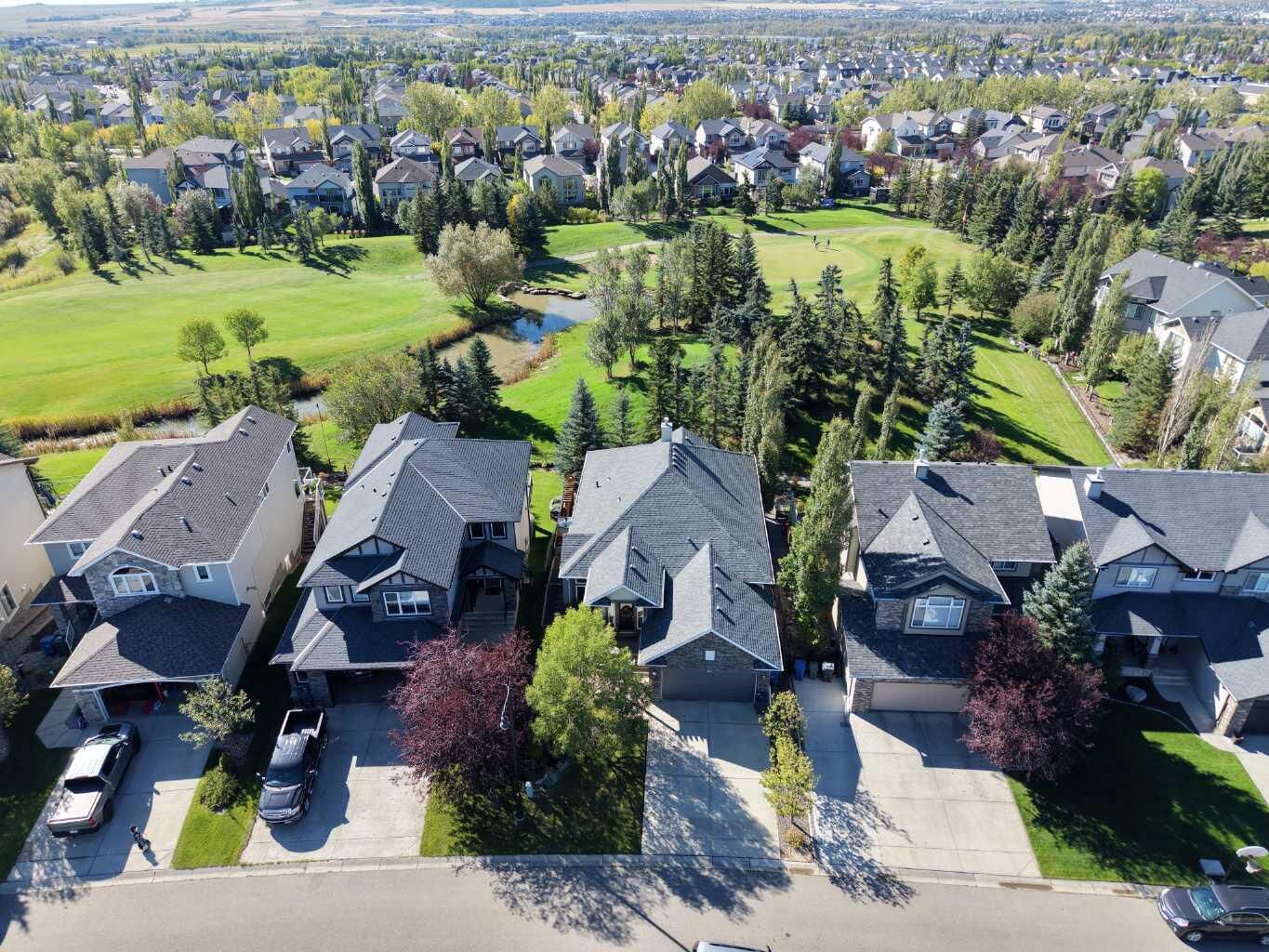 Property Photo:  53 Crystal Green Drive  AB T1S 2N7 